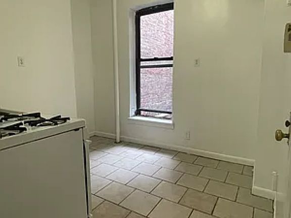 4th image of 414 W 56th St APT 13
