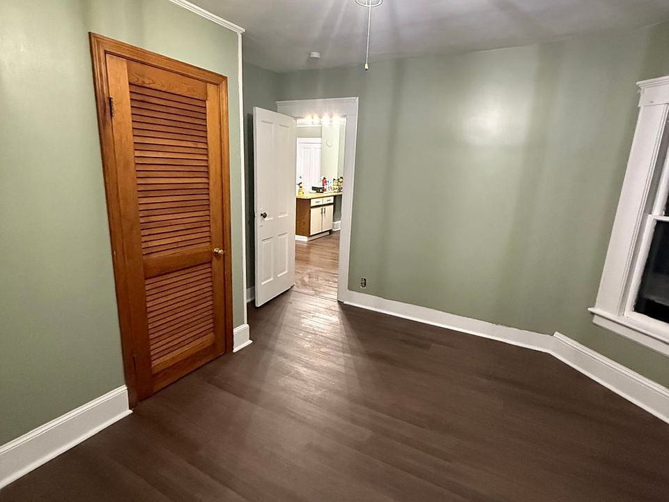 2nd image of 39 Pease St #2