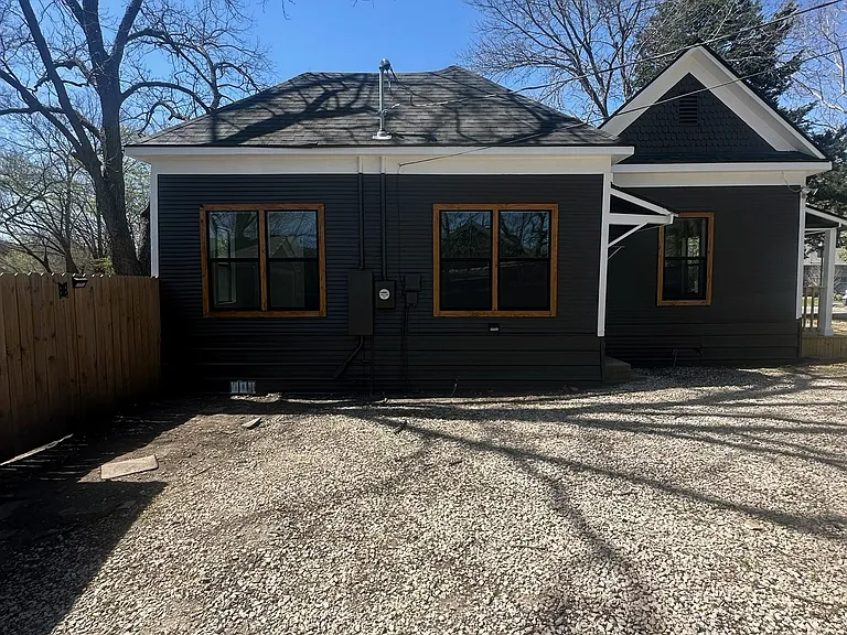 814 W Fern St — Photo 3