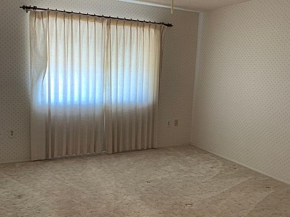 4th image of 10126 W Burns Dr