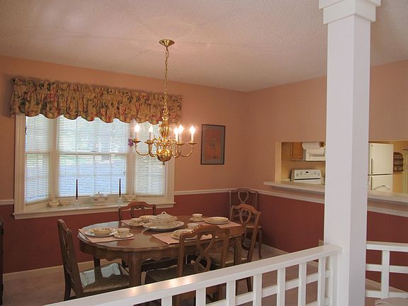 5th image of 34 Martingham Ct
