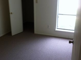 600 W 4th St, Yorktown, TX 78164