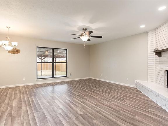 3rd image of 5617 Briarcrest Dr