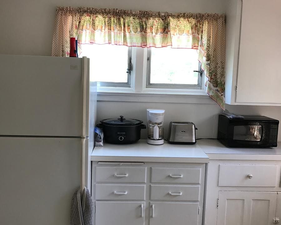 1st image of 321 Grove Ave #2