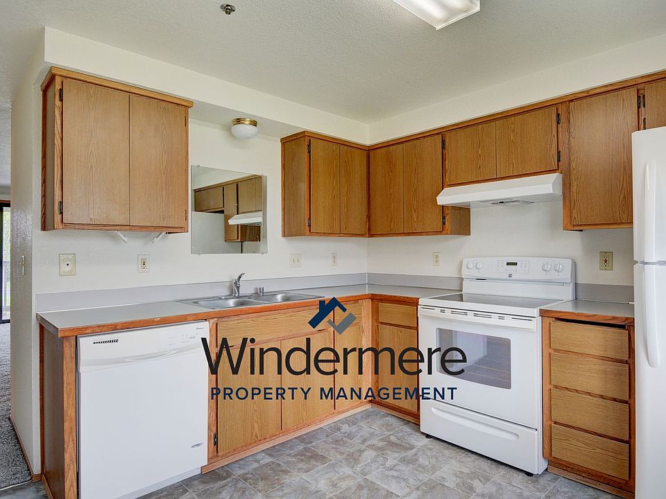 1st image of 1084 SE 4th Ave APT 202
