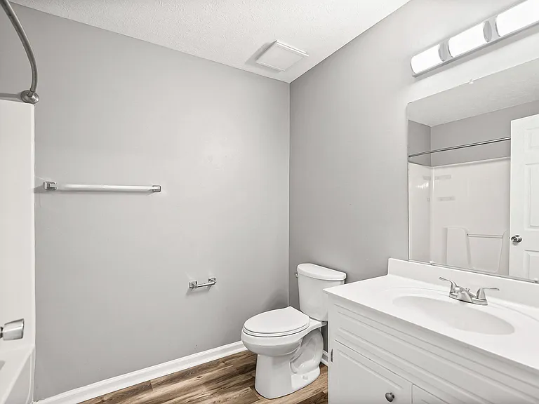 Turtle Creek Townhomes — Photo 9