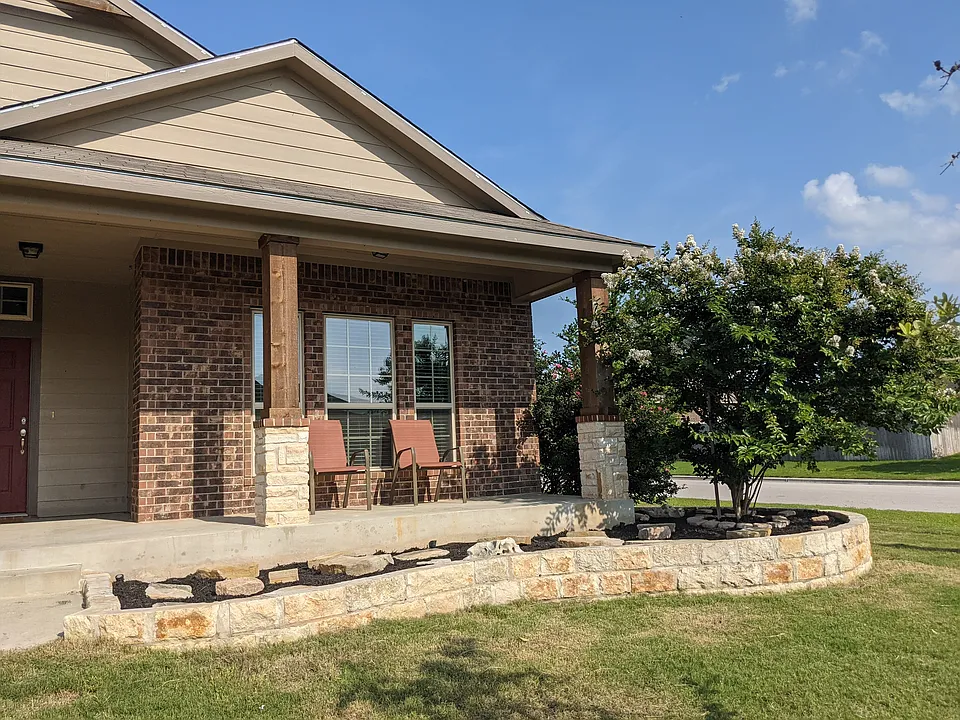 5715 Markham Dr