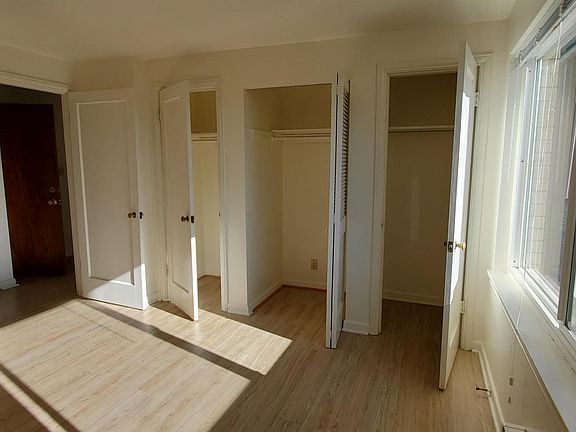 5th image of 1400 Queen Anne Ave N APT 304