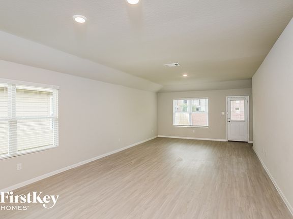 2nd image of 1807 Morse St