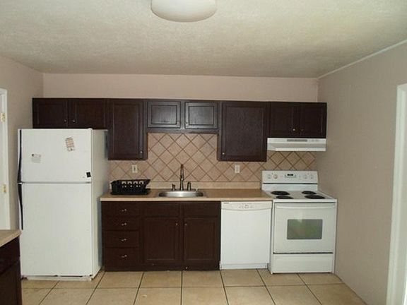 4th image of 2638 Freemantle Dr