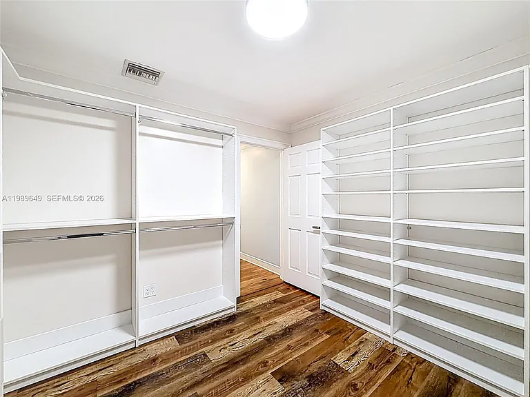 4330 SW 7th St — Photo 32