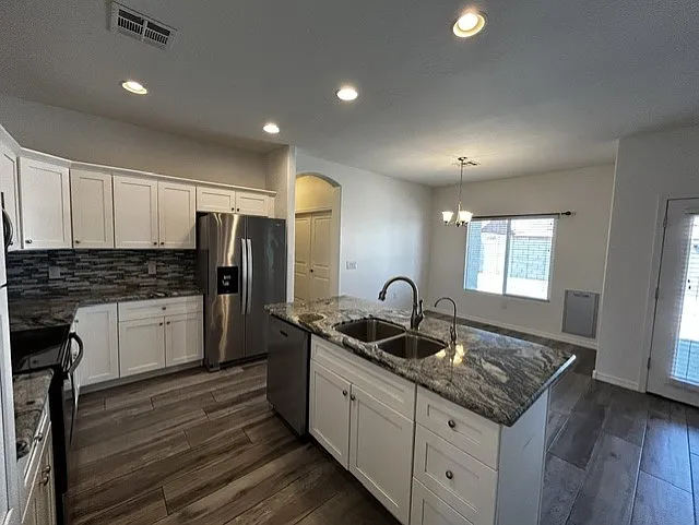 1298 E Avenida Fresca — Photo 17