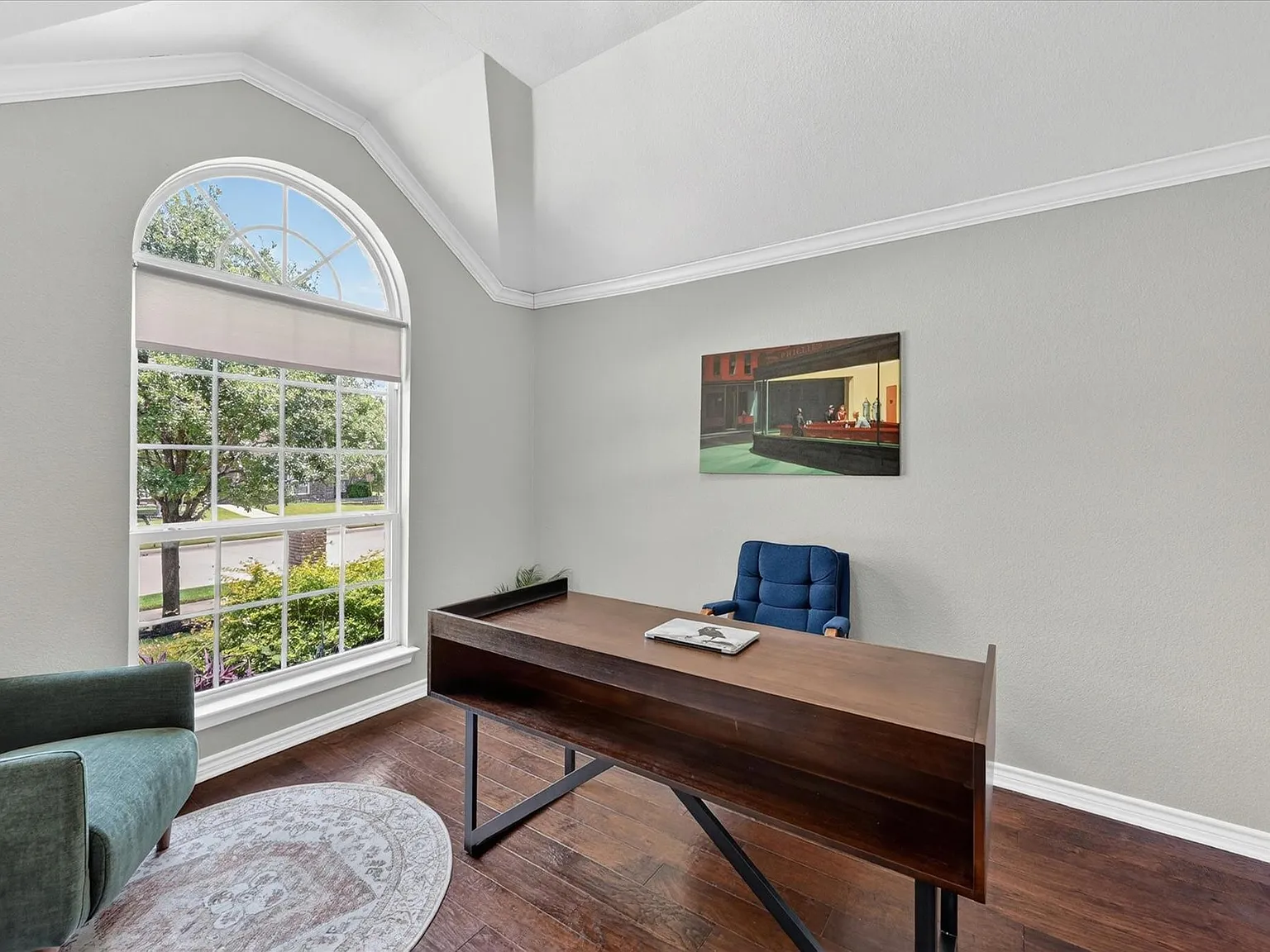 3 bed, 1902 sqft, $2,700 — Photo 4
