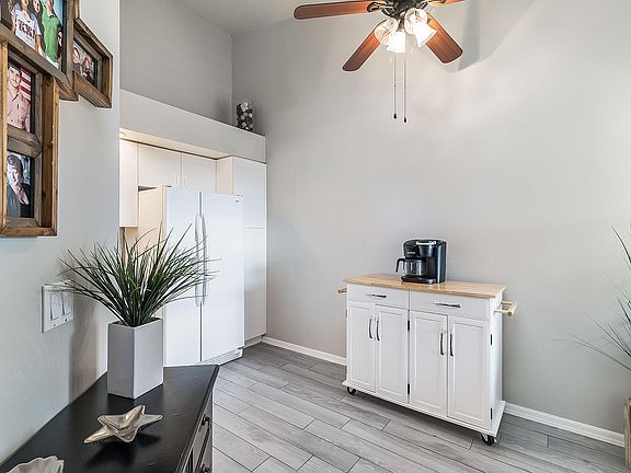 5th image of 302 Newport Dr APT 1507