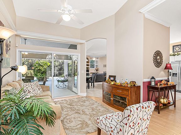 5th image of 3767 Sunward Dr