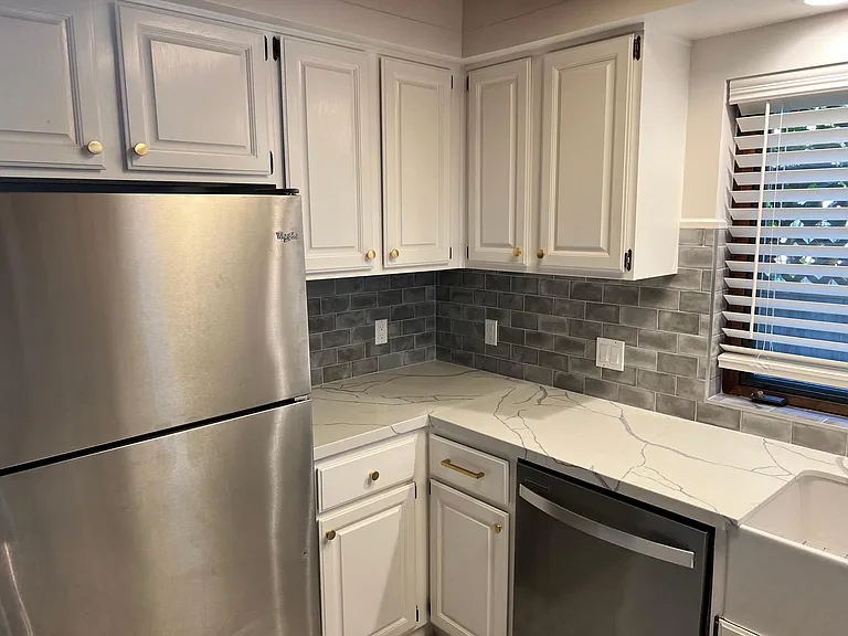 1894 Sunshine Valley Rd — Photo 12