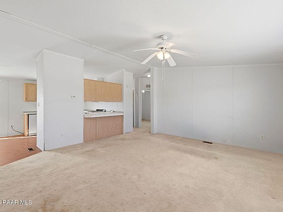 4th image of 805 W Eleanor Rd