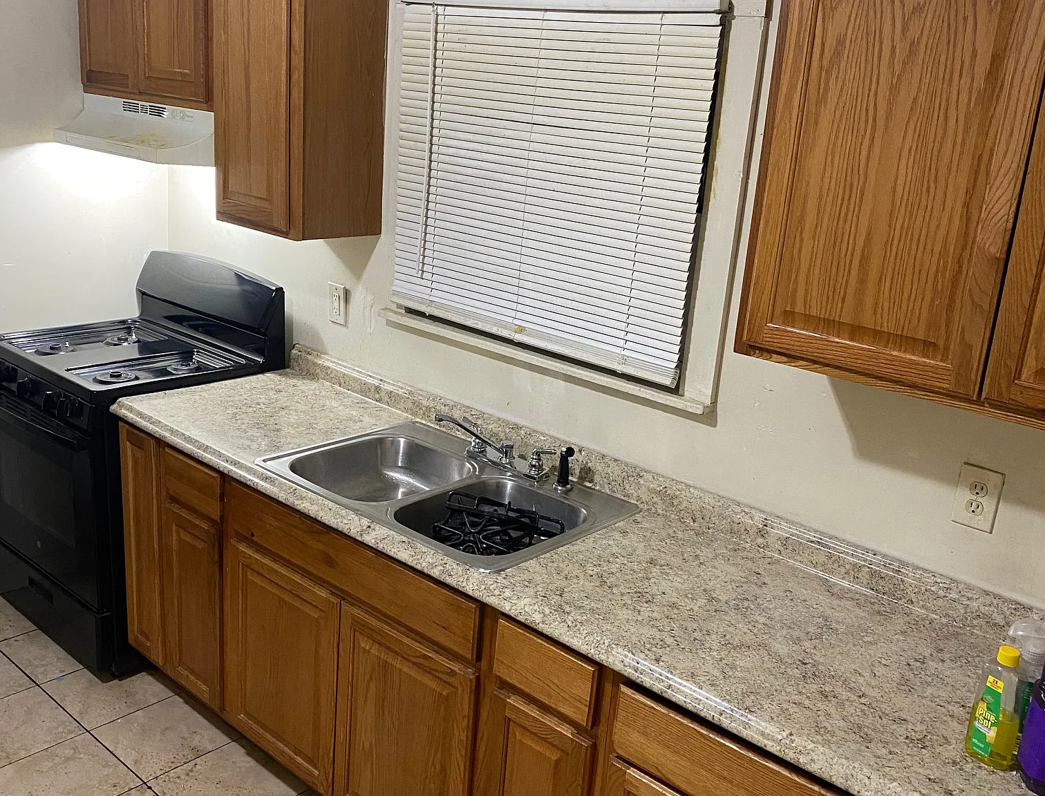 3 bed, 1050 sqft, $1,350 — Photo 2