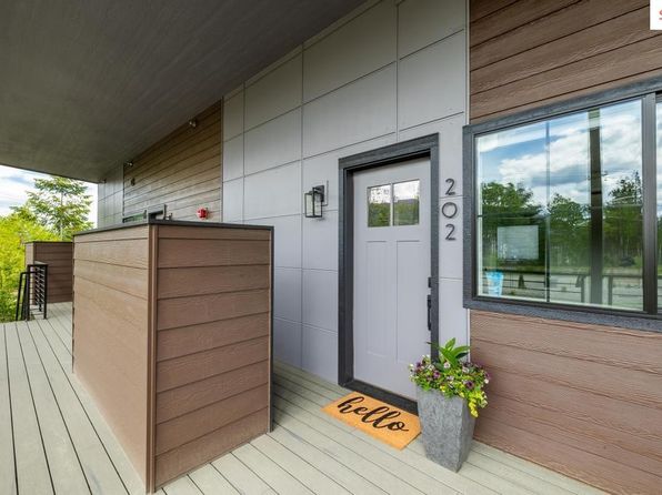 50 E Carnelian Ave #202, Ponderay, ID 83852