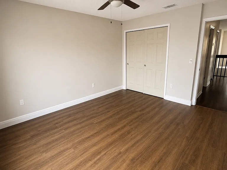13305 Greenpointe Dr — Photo 22