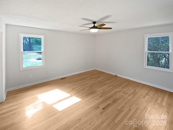 5th image of 189 Beech Brook Ln