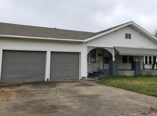 514 N 5th St, Okemah, OK 74859