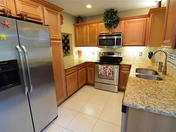 2nd image of 526 Carina Cir