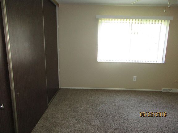 4th image of 23500 Denton St #201