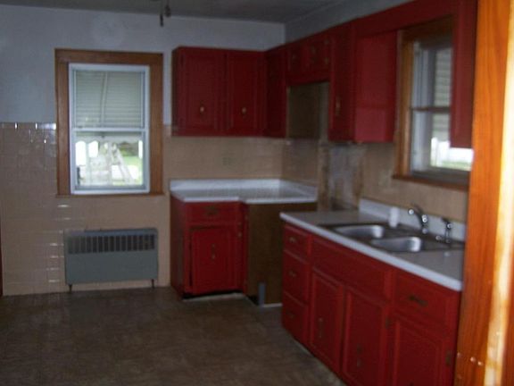 3rd image of 719 McKinley Ave