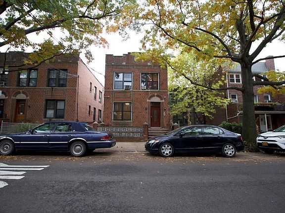 2nd image of 2379 28th St APT 1F