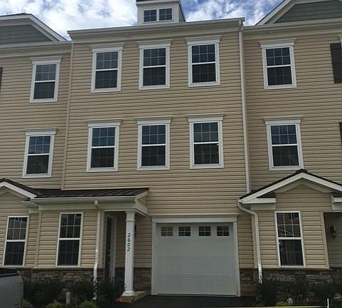 4th image of 2602 Farmall Ln