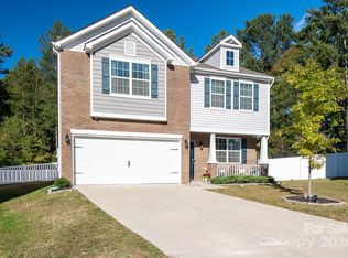 7417 Larwill Ln, Charlotte, NC 28216