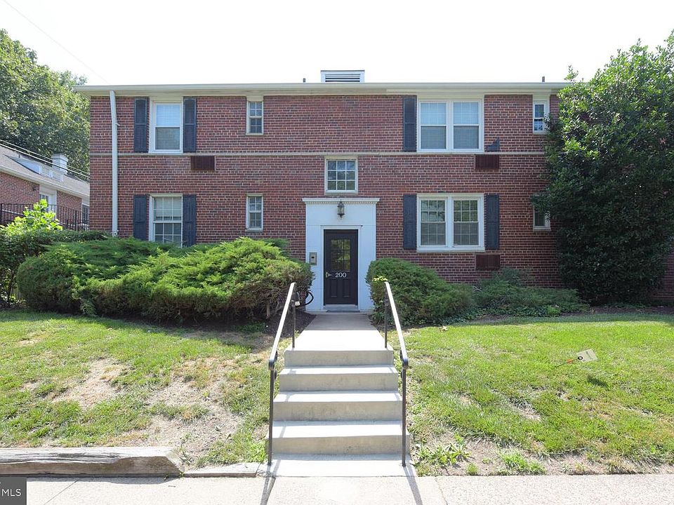 1st image of 200 N George Mason Dr APT 3