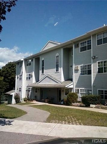 1st image of 43 Oak St APT 7