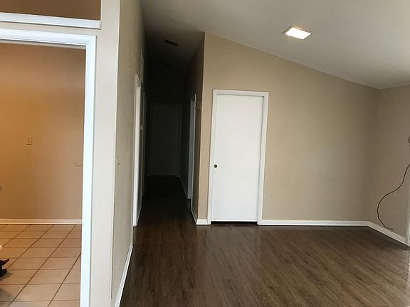 4th image of 3029 Foxboro Dr