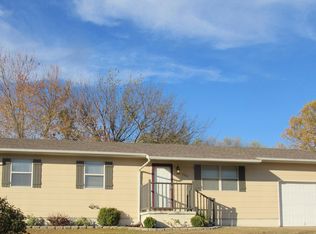 124 Bulger Dr, Carterville, MO 64835