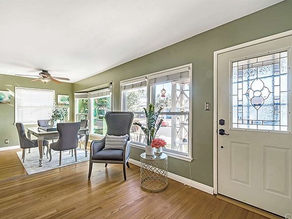 4th image of 4807 Eastbrook Ave