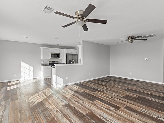 4th image of 137 Michelle Ann Ct