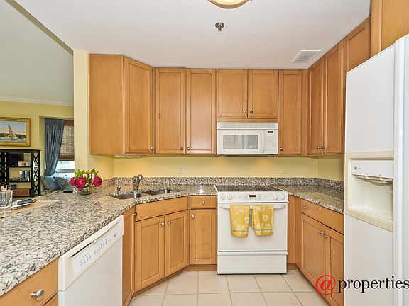 Living & Dining Area