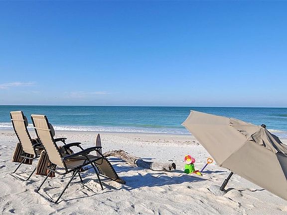 5th image of 8800 Midnight Pass Rd