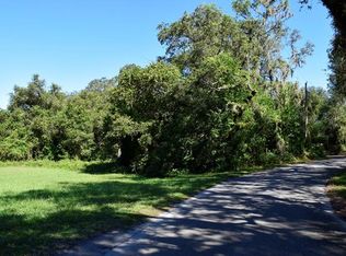 Azalea Cir, Dade city, FL 33523