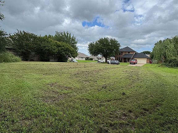 2nd image of 1804 Timberline Ln