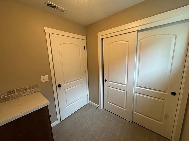 2706 NE 130th Ct — Photo 7