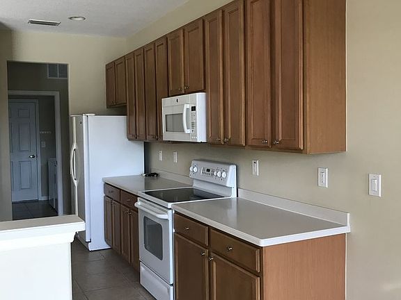 3rd image of 4091 Blue Heron Cir