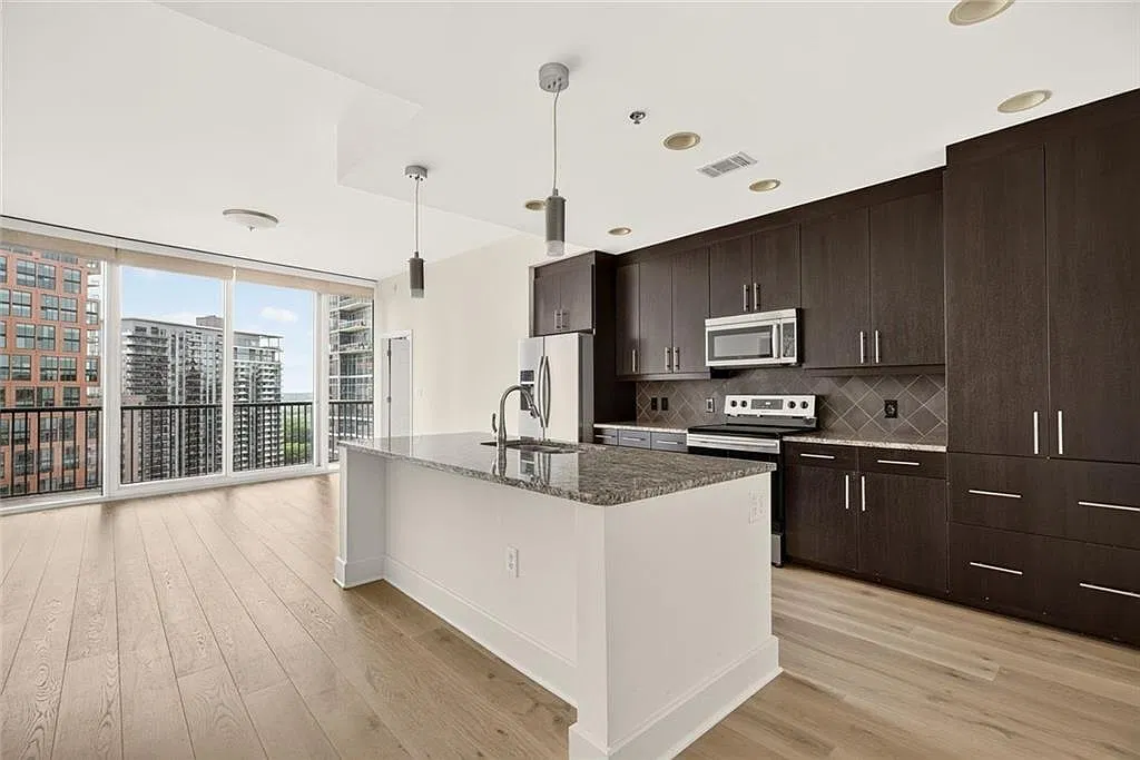 2 bed, 2.0 bath, 1213 sqft, $3,500 — Photo 1