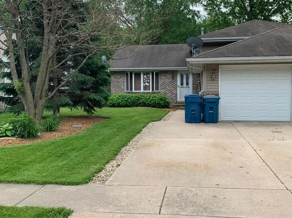 917 Edgewood Dr, Morris, IL 60450