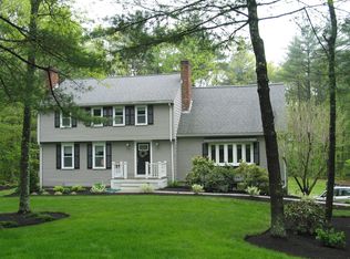 16 Northwood Dr, Walpole, MA 02081