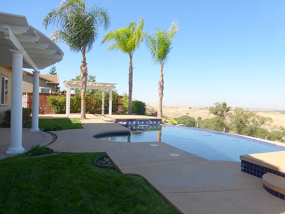 2nd image of 3280 Black Oak Dr
