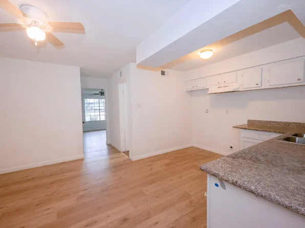 12048 Beechnut St, Houston, TX 77072