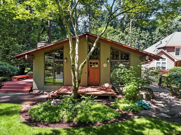 1125 N Shore Rd, Lake Oswego, OR 97034